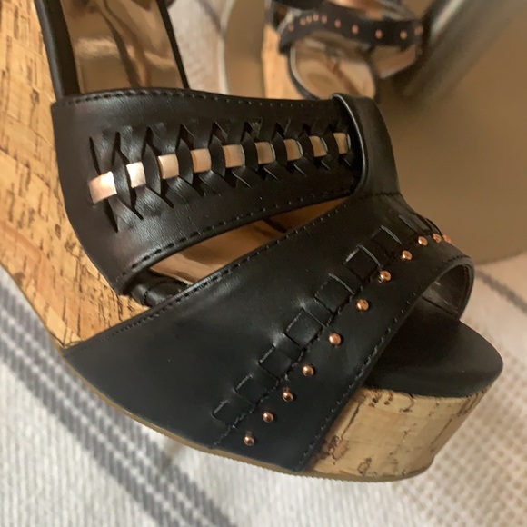 black and copper wedge cork sandal shoes by Soda - Picture 6 of 10